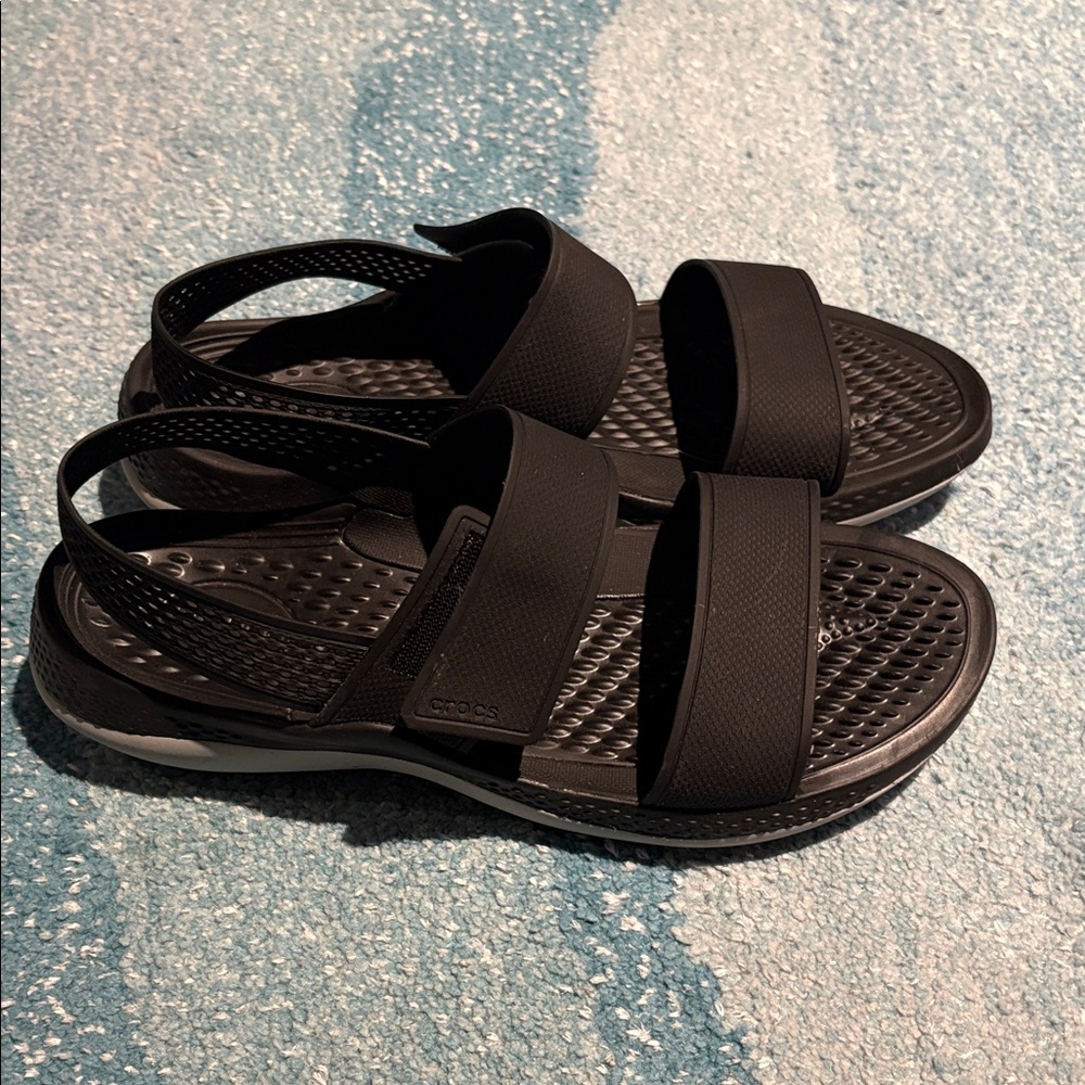 Crocs Strappy Sandals. Sz 6